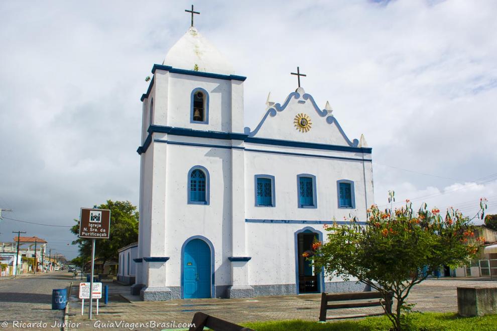 Imagem da Igreja de Nossa Senhora da Purificação revelando a história de Prado.